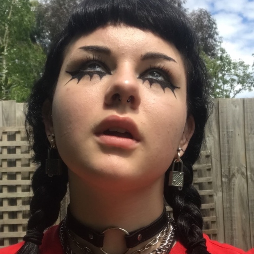 Meet your Posher, Freja